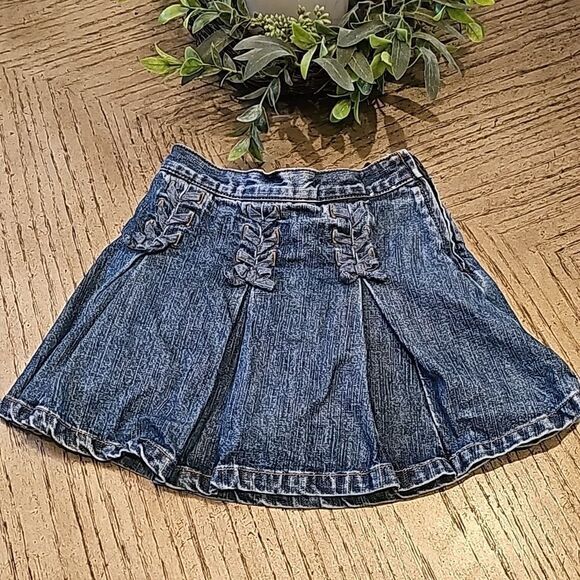 Jean skirt with shorts size 4 Gymboree - Picture 1 of 6